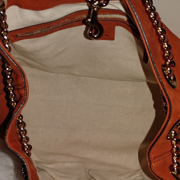 ❌SOLD❌ Gucci Nubuck Leather Soho Chain Tote - Picture 4 of 8